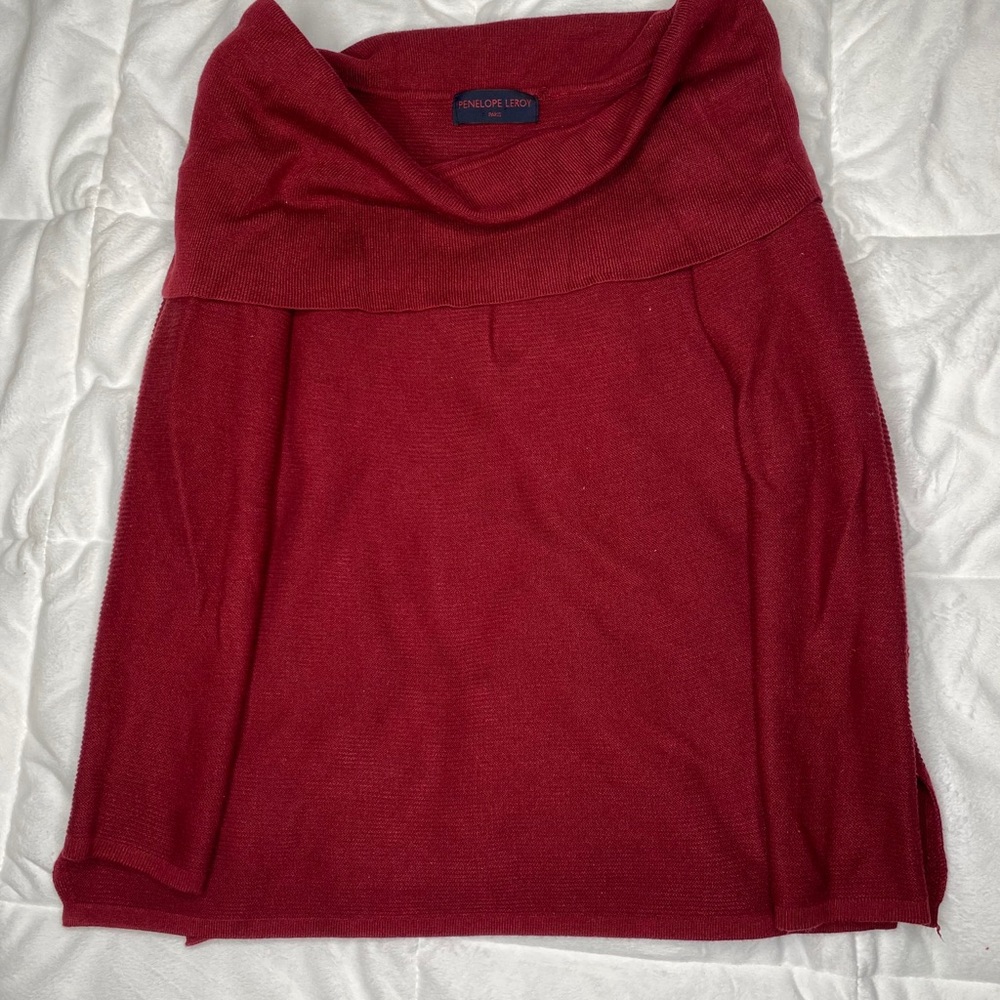 Penelope Leroy sweater